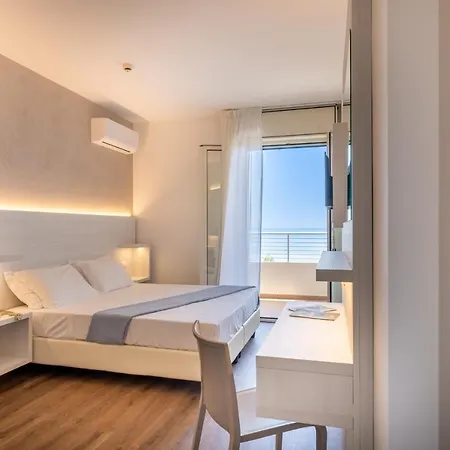 Hotel Corfù 3*