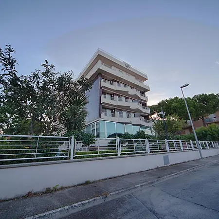 Corfù Hotel 3*